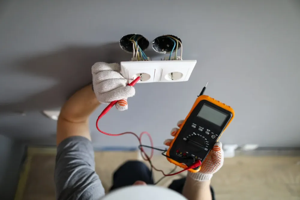 electricien qualifiéwebp